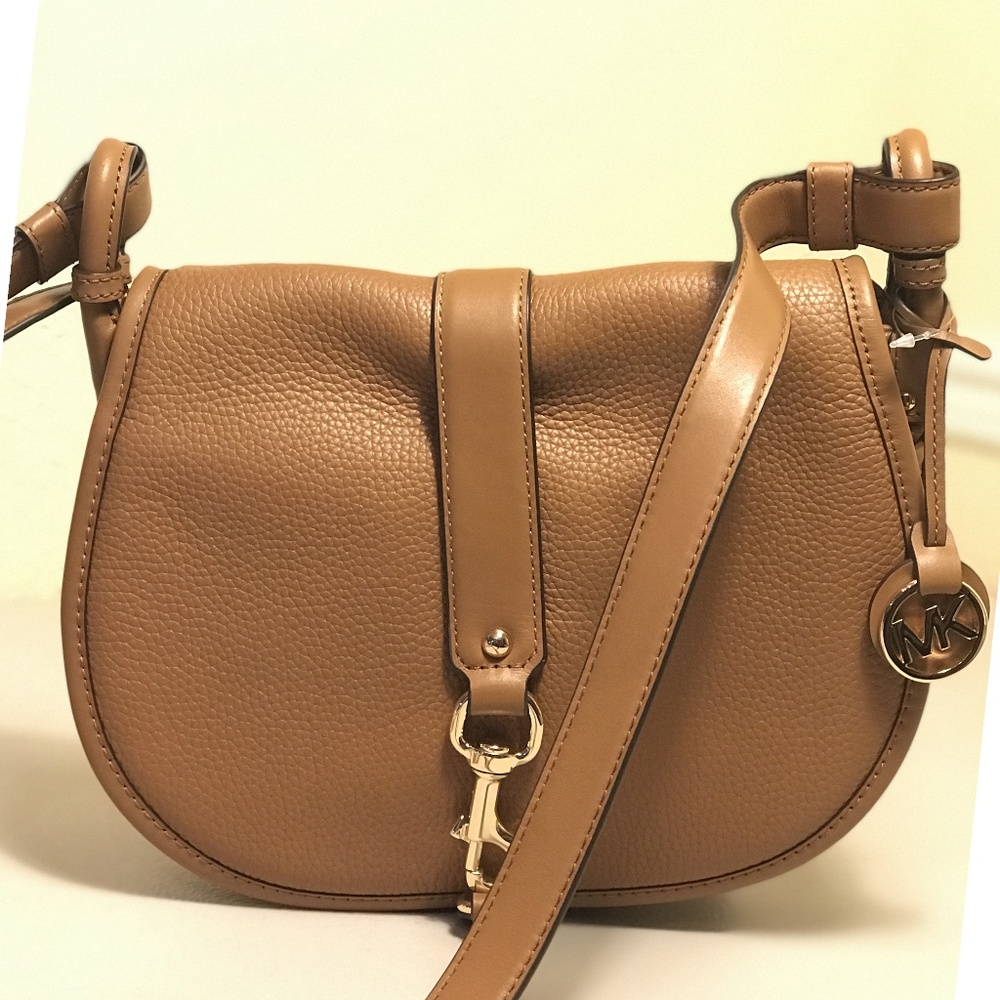 Michael Kors Jamie Leather Tan Acorn Cross Body Sh